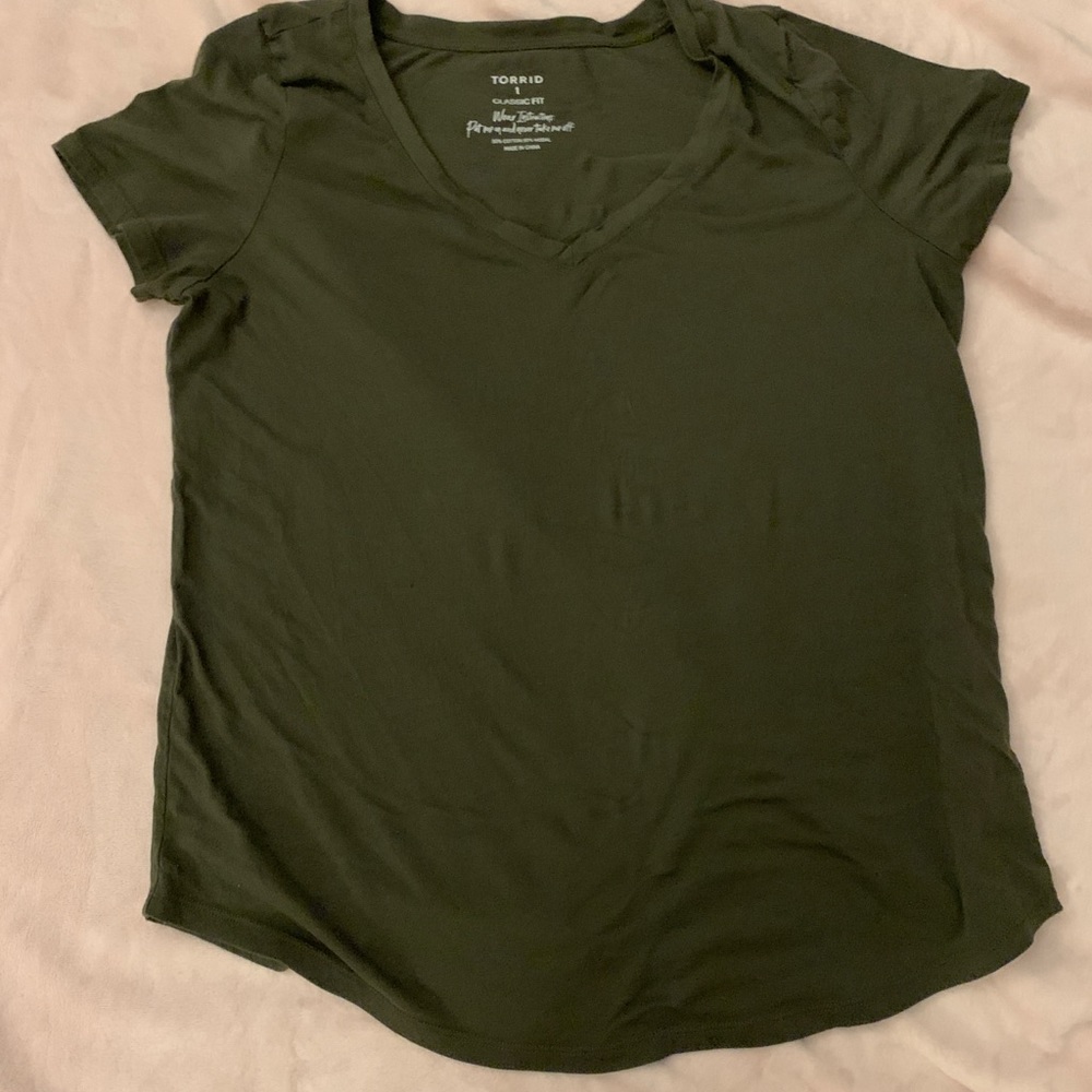 Torrid Olive Green Classic Fit Tee size 1 BNWOT